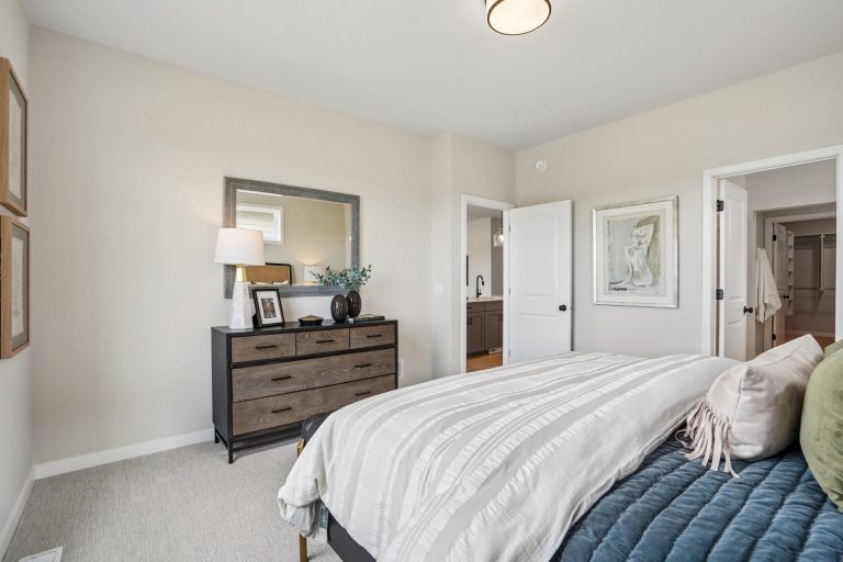 RM01006005 – Kendall R – 11549 202nd Street W 30