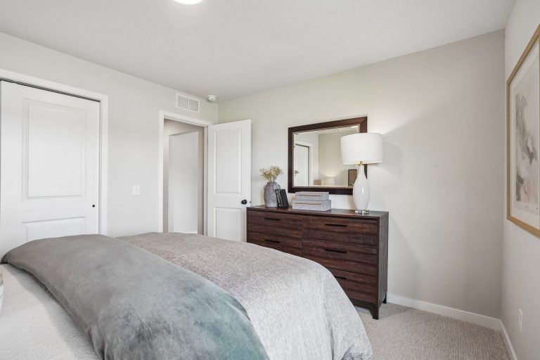 RM01006005 – Kendall R – 11549 202nd Street W 43