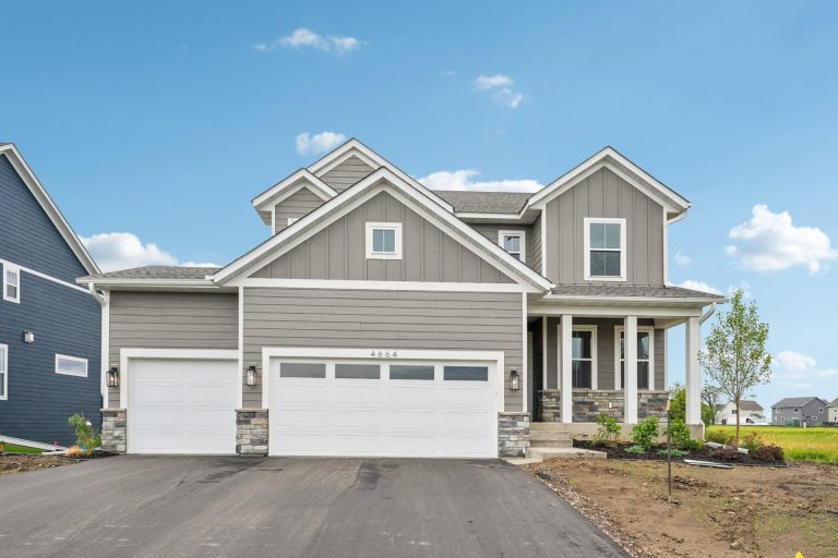AV01001003 – Virginia A – 4664 Jamocha Ave NE 01