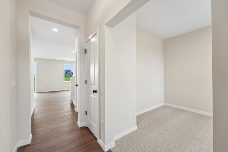 AV01001003 – Virginia A – 4664 Jamocha Ave NE 06