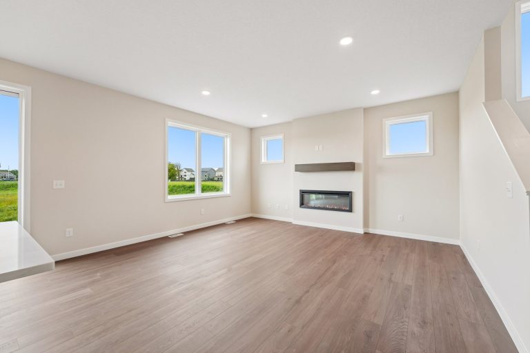 AV01001003 – Virginia A – 4664 Jamocha Ave NE 08
