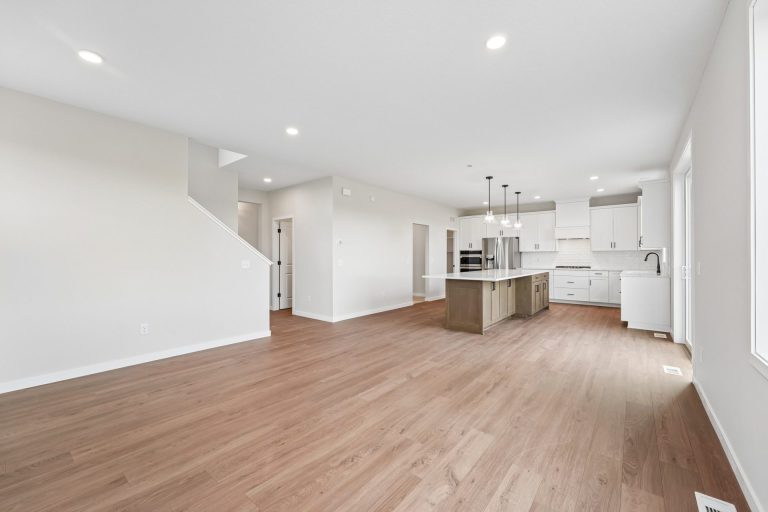 AV01001003 – Virginia A – 4664 Jamocha Ave NE 12