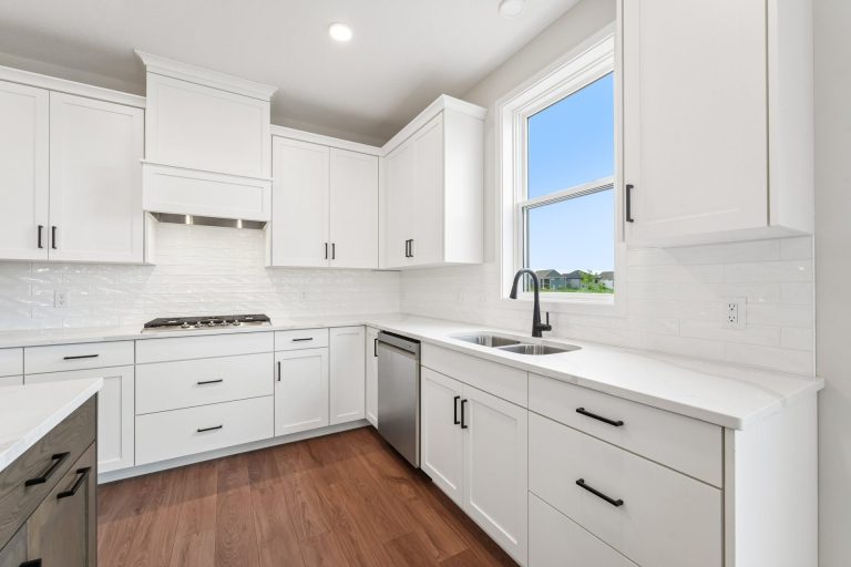 AV01001003 – Virginia A – 4664 Jamocha Ave NE 17