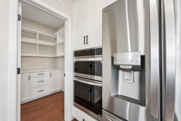 AV01001003 – Virginia A – 4664 Jamocha Ave NE 22