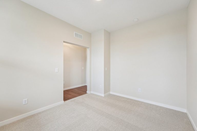 AV01001003 – Virginia A – 4664 Jamocha Ave NE 25