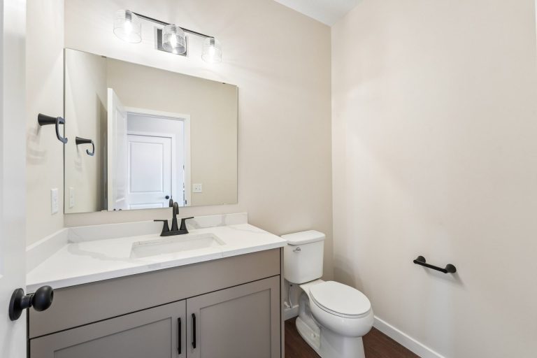 AV01001003 – Virginia A – 4664 Jamocha Ave NE 27