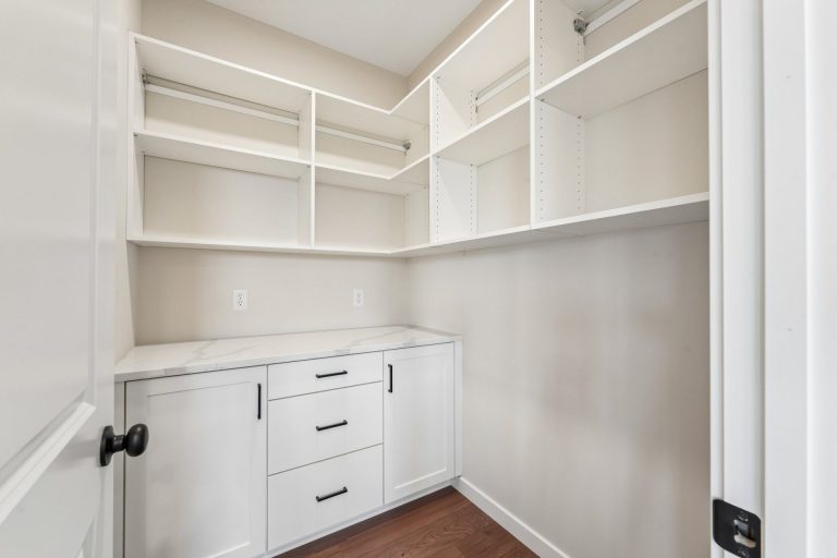 AV01001003 – Virginia A – 4664 Jamocha Ave NE 28