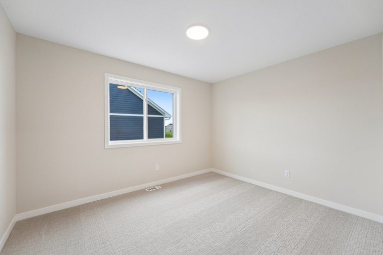 AV01001003 – Virginia A – 4664 Jamocha Ave NE 46