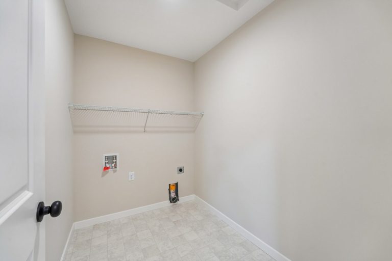 AV01001003 – Virginia A – 4664 Jamocha Ave NE 49
