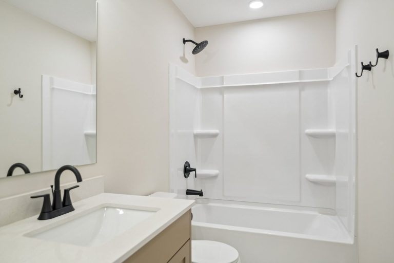 AV01001003 – Virginia A – 4664 Jamocha Ave NE 50