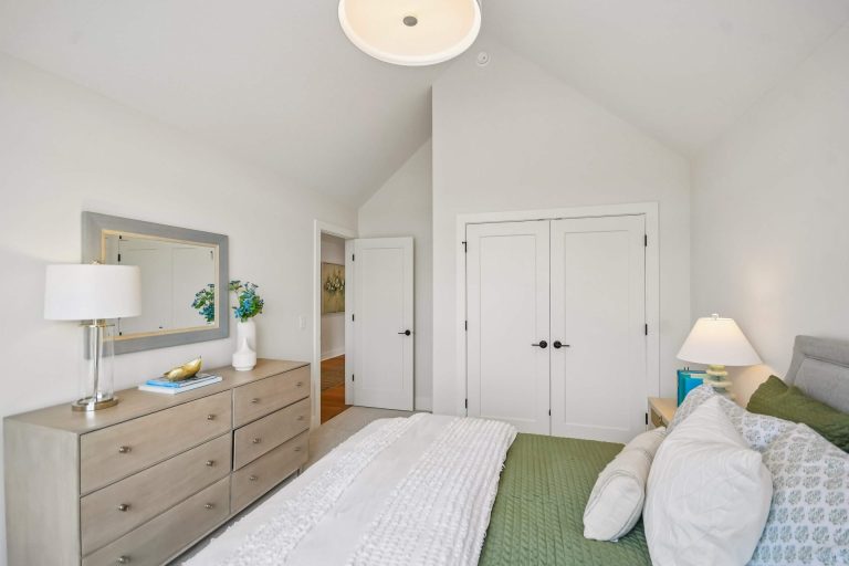 RIT04001004 – Wesley E – 11545 200th Street West 52