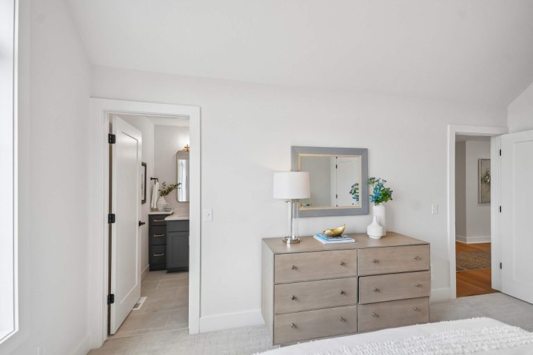RIT04001004 – Wesley E – 11545 200th Street West 53