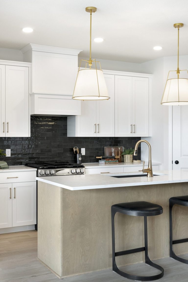 RM01002004 – McKinley R – 11518 202nd Street West 22
