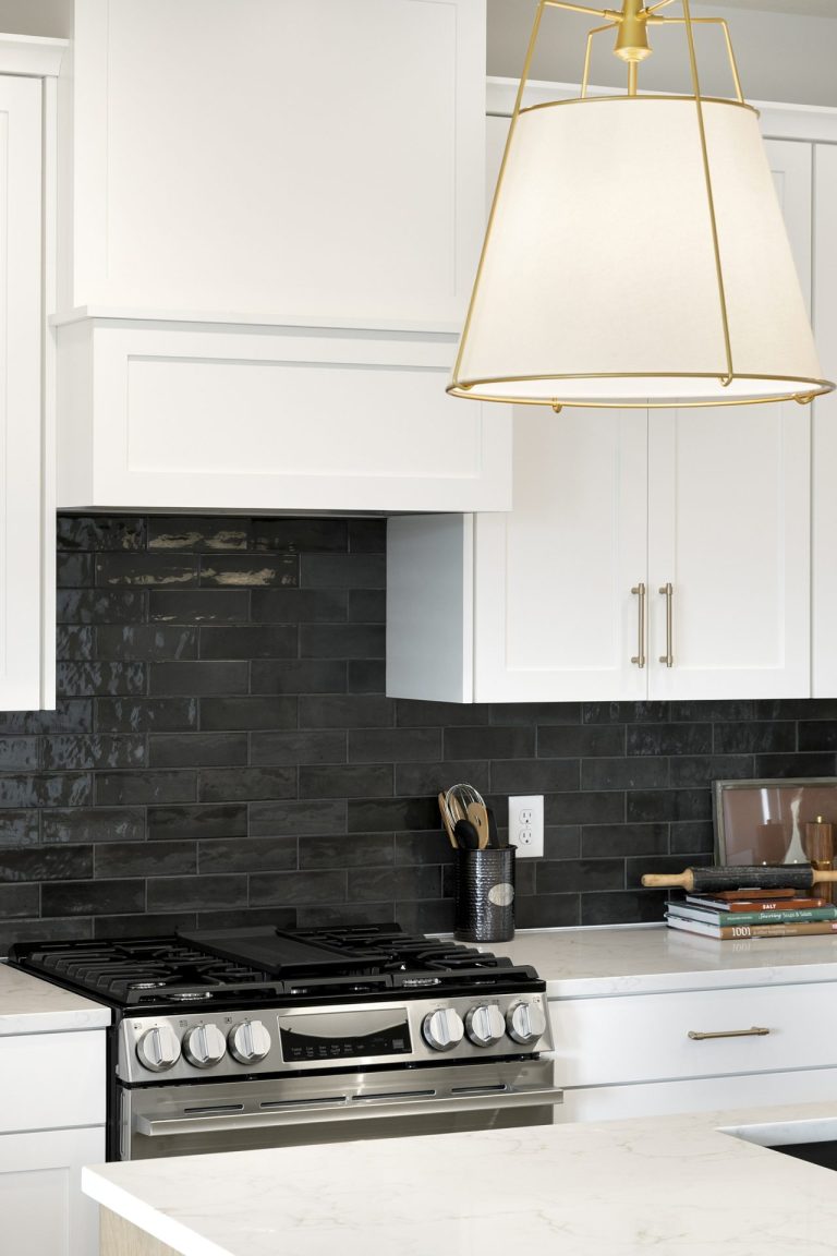 RM01002004 – McKinley R – 11518 202nd Street West 25