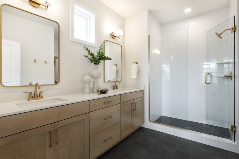 RM01002004 – McKinley R – 11518 202nd Street West 34