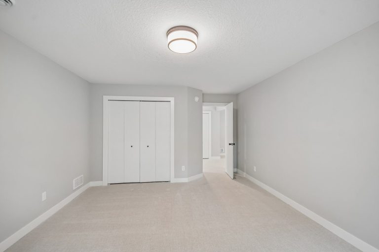 WTR0101 2 – Woodbridge C – 5830 Freeland Bay N 24